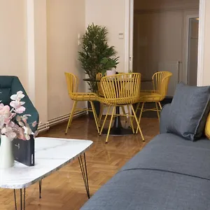 Houseloft White Tower Icon Apartament